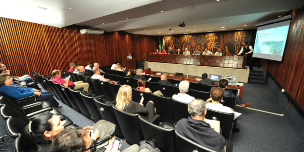 Evento aconteceu no Plenarinho da Alep.