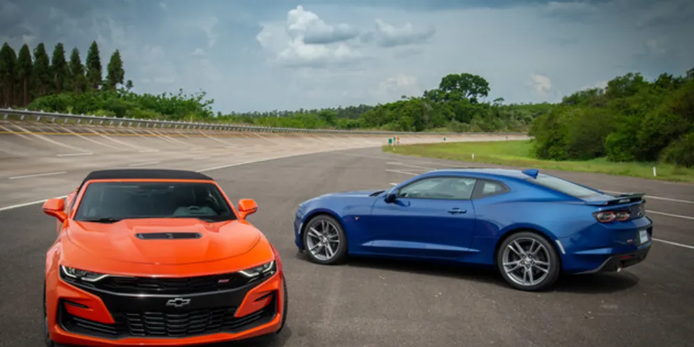 Modelo será comercializado no brasil nas duas versões, na coupé e na conversível