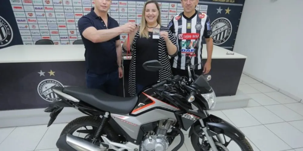Moto foi entregue durante o sábado na sede do clube.