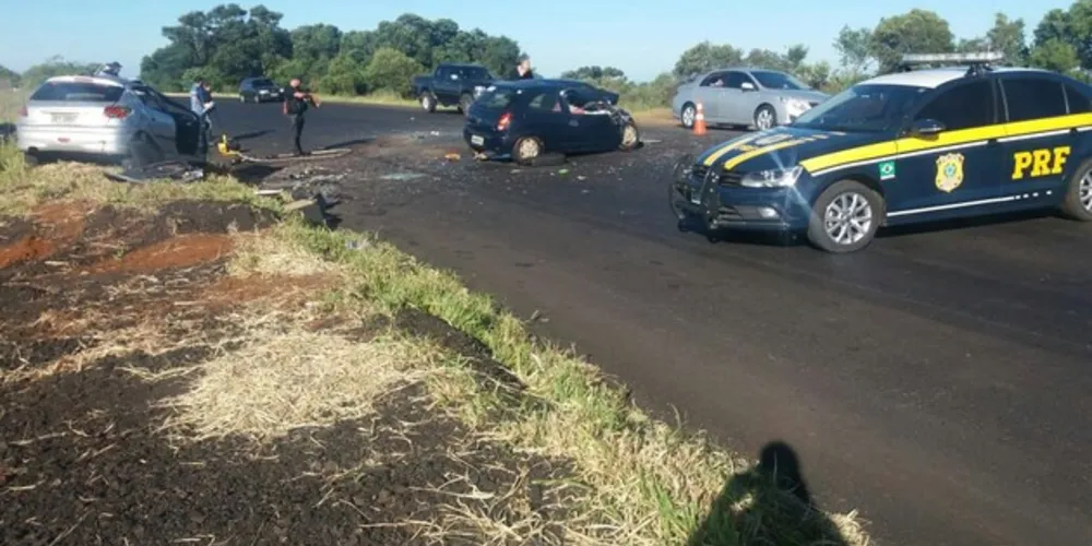 Acidente aconteceu na manhã deste domingo (9)