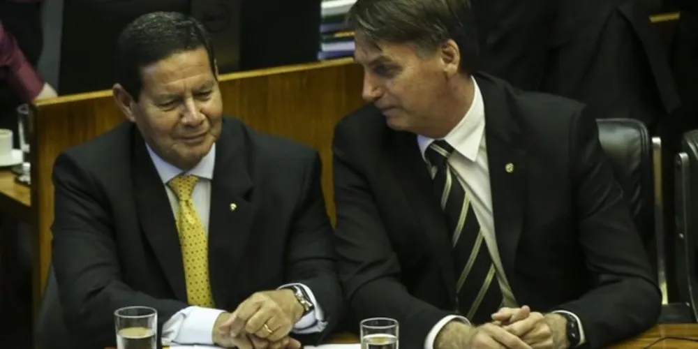 A diplomação é o ato formal de confirmação de que os candidatos cumpriram todos os requisitos para exercer o mandato