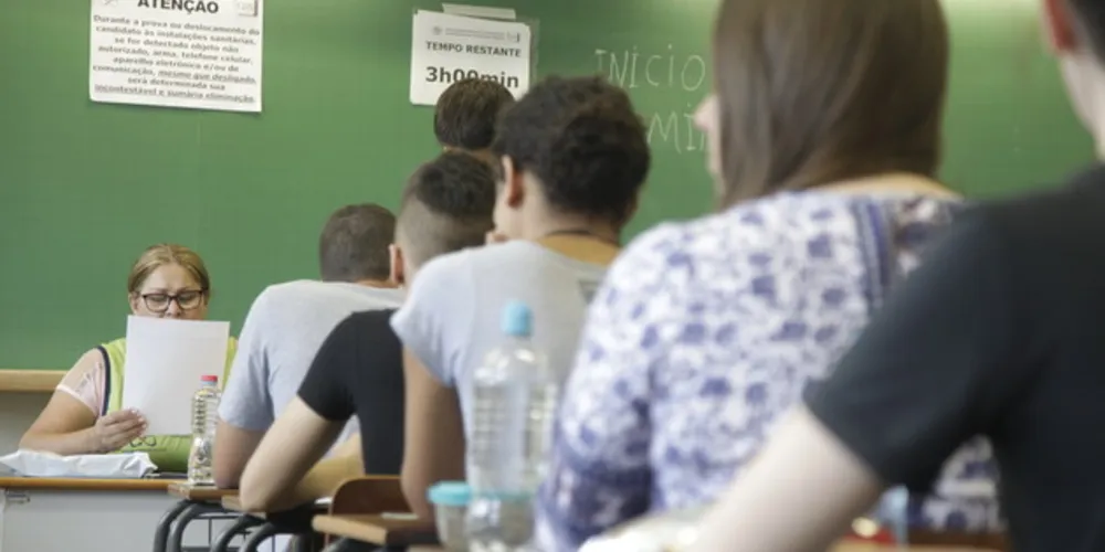 Provas realizadas em 14 cidades tiveram 13,7% de abstenções, com 974 desistências