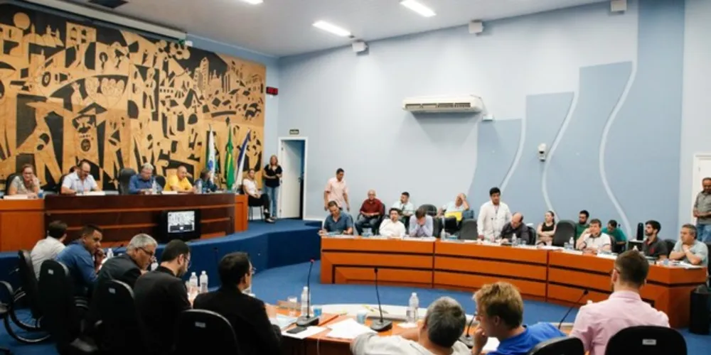 Aprovação aconteceu durante a sessão desta segunda-feira (10).