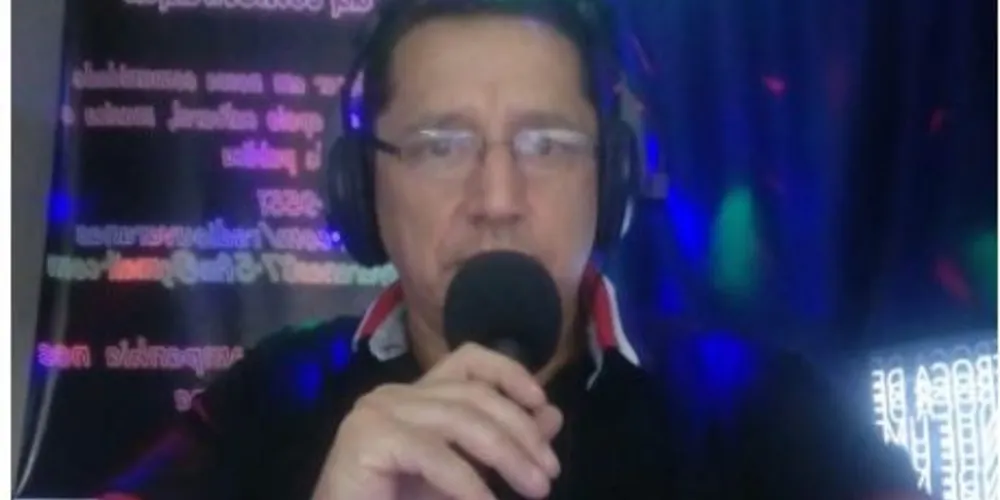 Imagem ilustrativa da imagem Rádio Comunitária leva notícias para Uvaranas