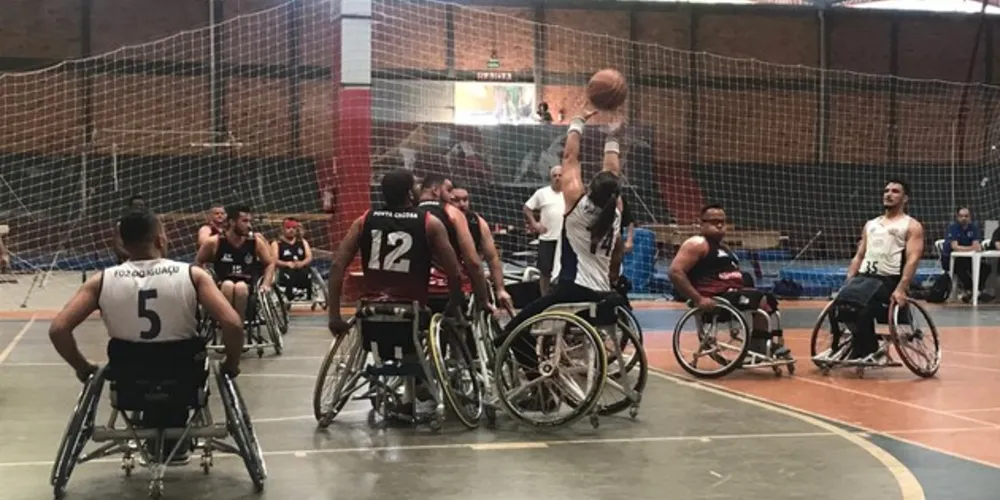 Na fase de classificação, Tubarões terminaram em terceiro lugar geral