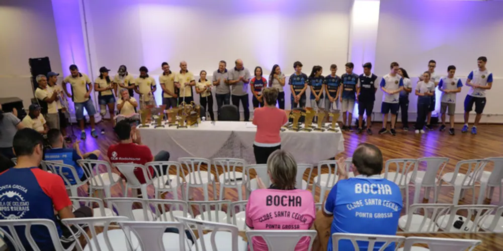 Homenagem reconhece principais nomes do esporte de PG em 2018