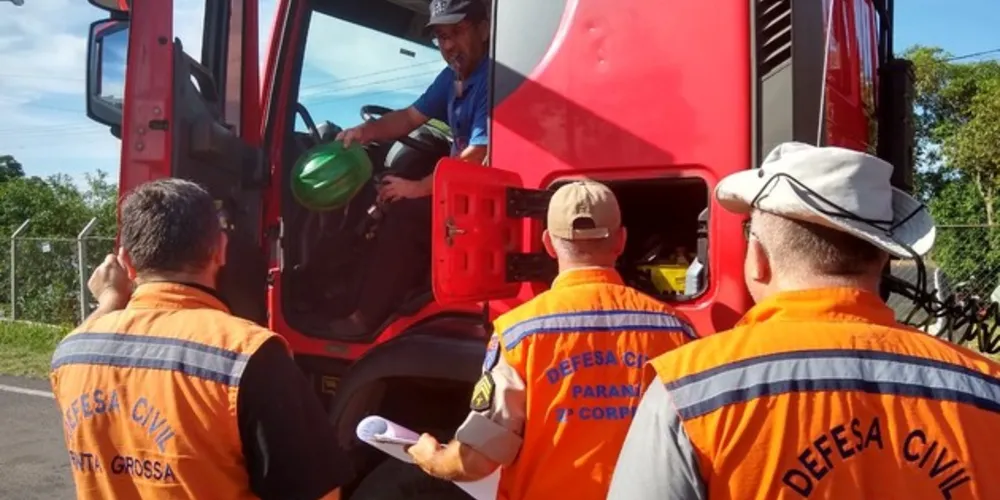 Defesa Civil participa de ação de fiscalização do transporte de produtos perigosos