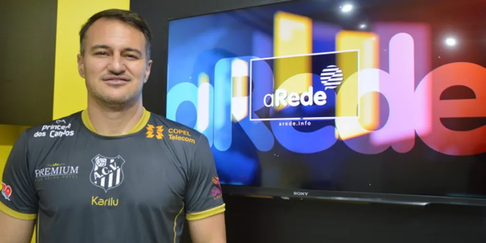 Fábio Sampaio deixou o comando técnico da equipe