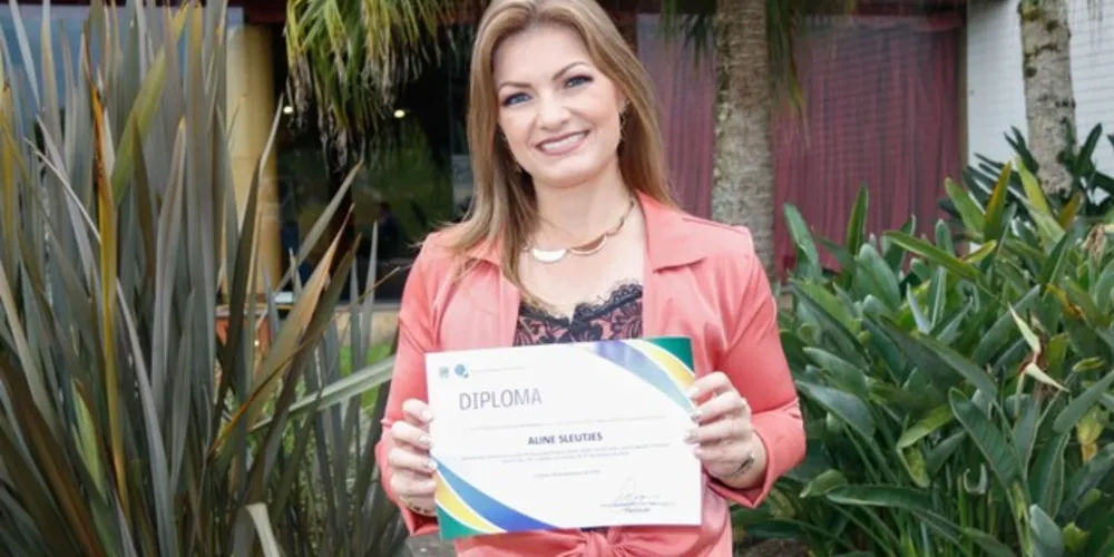 Deputada federal Aline Sleutjes do Partido Social Liberal (PSL), eleita no dia 07 de outubro, foi diplomada pelo TRE