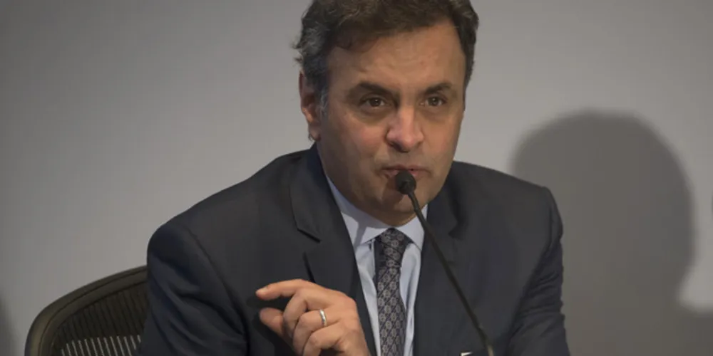 Os mandados foram expedidos pelo STF, após solicitação da PF.