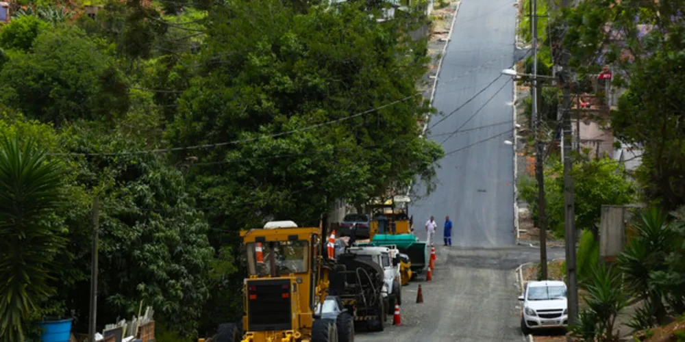 Imagem ilustrativa da imagem ‘Asfalto Cidadão’ pavimenta mais de 6 km em 2018