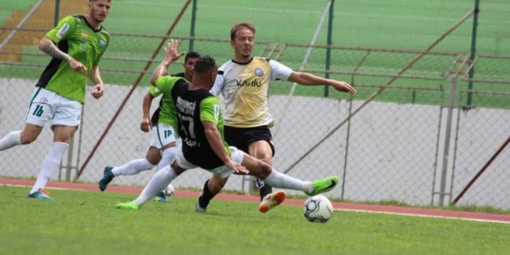 Partida foi realizada no Estádio Willie Davids, em Maringá.