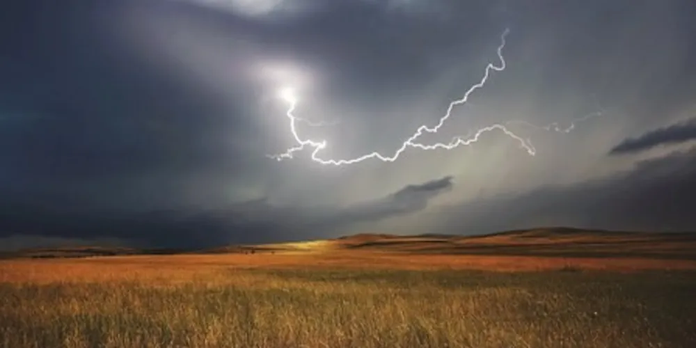 Imagem ilustrativa da imagem Como se manter seguro durante tempestades com raios