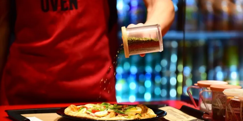 Pizzaria traz novo conceito 'faça você mesmo'.