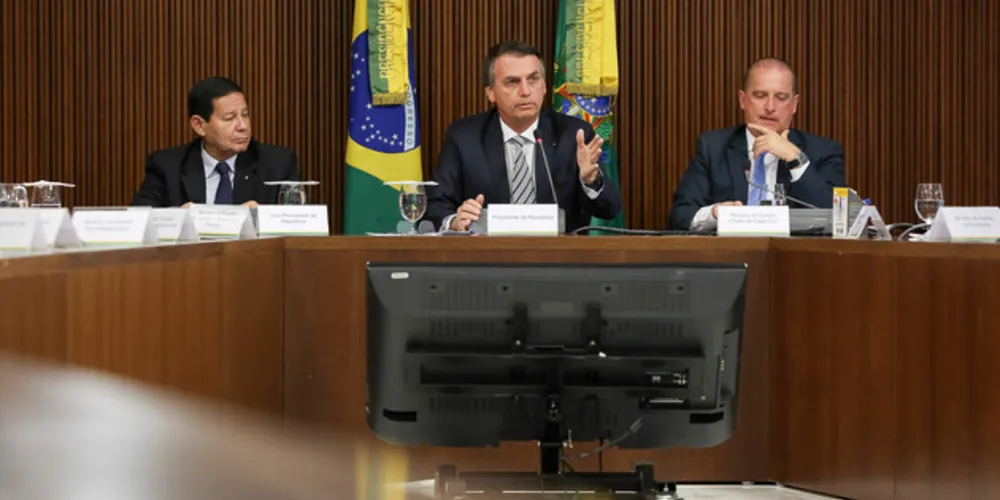 Imagem ilustrativa da imagem Bolsonaro reúne ministros para tratar de temas prioritários