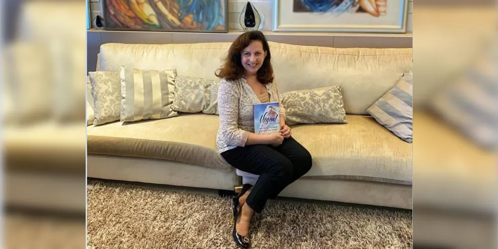 A escritora e pesquisadora Lílian Marçal de Oliveira nos presenteia com mais uma obra