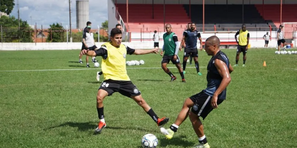 Equipe fez a última atividade antes da partida no Guarani nesta sexta-feira (4)