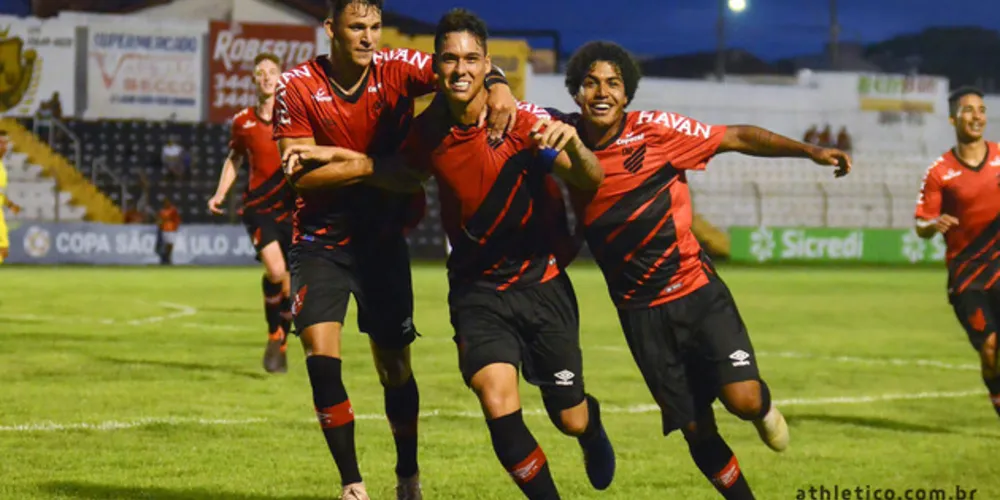 Athletico garantiu a vaga no mata-mata do torneio