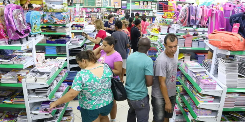 Procura pelos ítens estava intensa na tarde desta segunda-feira (7) na 10 e 15 