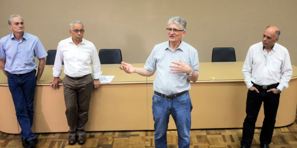 Médico veterinário Otamir Cesar Martins assumiu a presidência, em substituição ao também veterinário Inácio Afonso Kroetz 