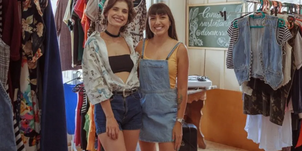 Youtubers Maria Fernanda Teixeira e Nicoly França terão stand com roupas de desapego