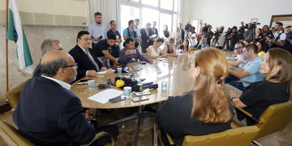 Anúncio da força-tarefa aconteceu durante entrevista coletiva com líderes do Estado.