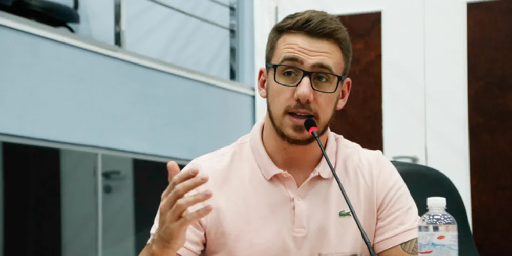 Stocco tem parte da base política na universidade e chamou a atenção para o caso.
