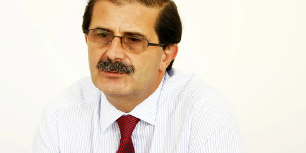 BRINDE A VIDA - O respeitado João Carlos Gomes, reserva a data de hoje (12) para festejar a troca de idade. Sempre à frente das discussões sobre ensino superior, o ex-reitor da UEPG é um destaque ponta-grossense que eleva o nome de nossa cidade em todo o Estado. Da coluna RC votos de infinitas alegrias.