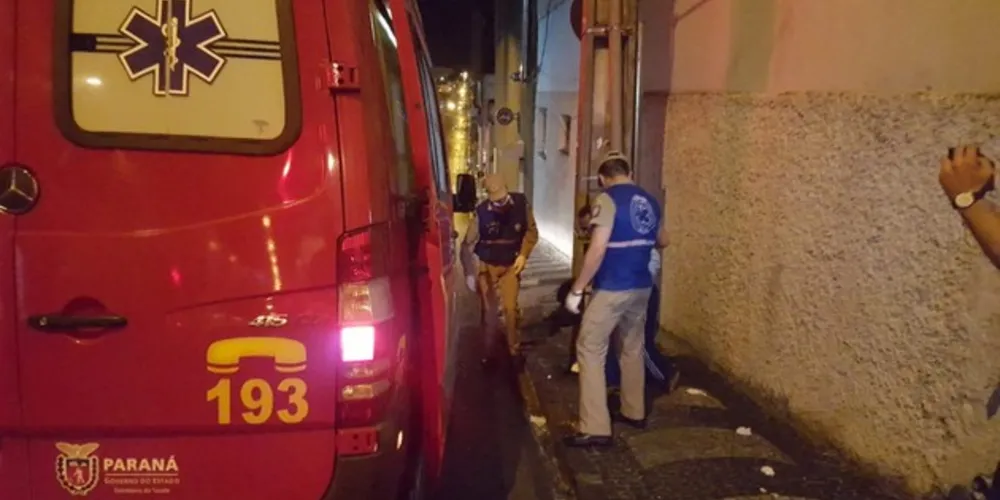Vítima foi atendida por equipe do Siate.