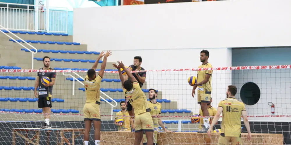 Alvinegro fez último treino na quinta-feira (10), na Arena Multiuso, antes de embarcar para a cidade paulista