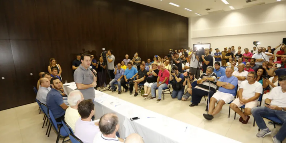 Reunião aconteceu neste sábado, em Matinhos