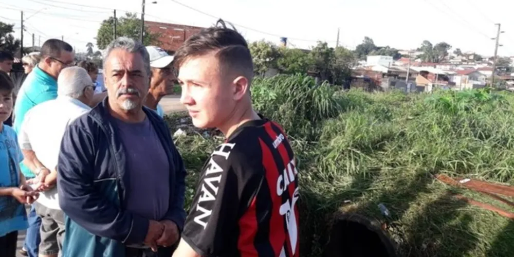 Imagem ilustrativa da imagem Homem salva filho e desaparece em enxurrada