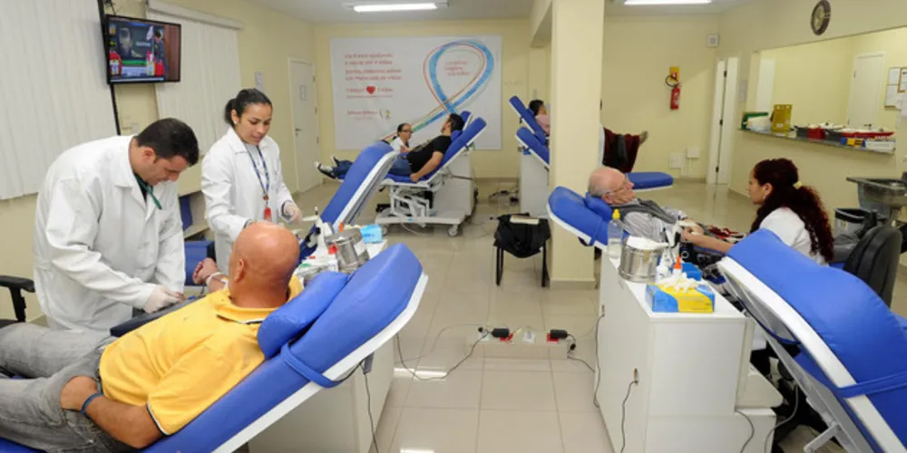 Qualquer pessoa entre 16 e 69 anos, em bom estado de saúde e com mais de 50 quilos, pode doar