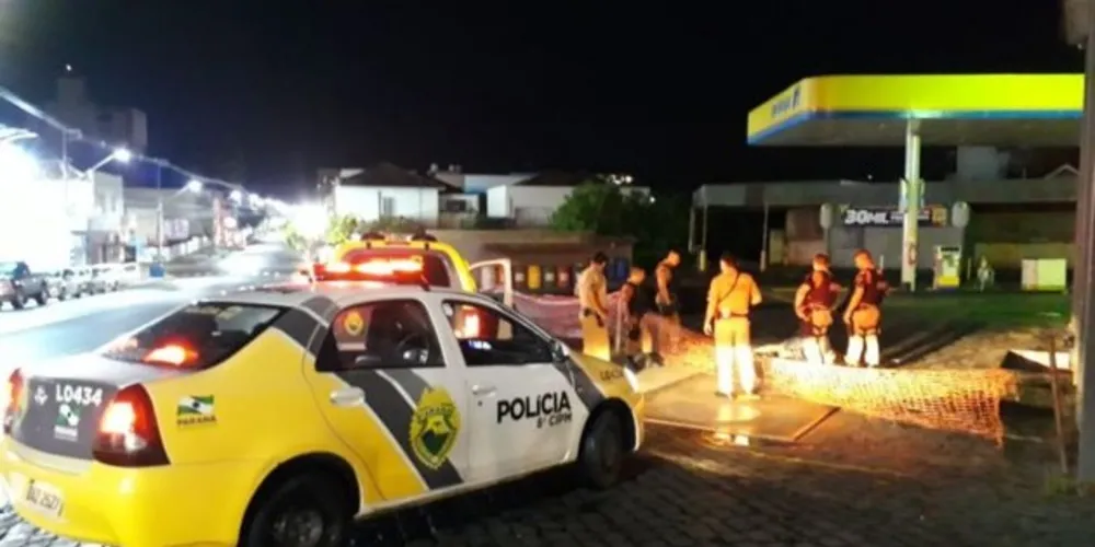 Suspeito ficou ferido na perna e acabou preso; ele tinha quatro mandados em aberto