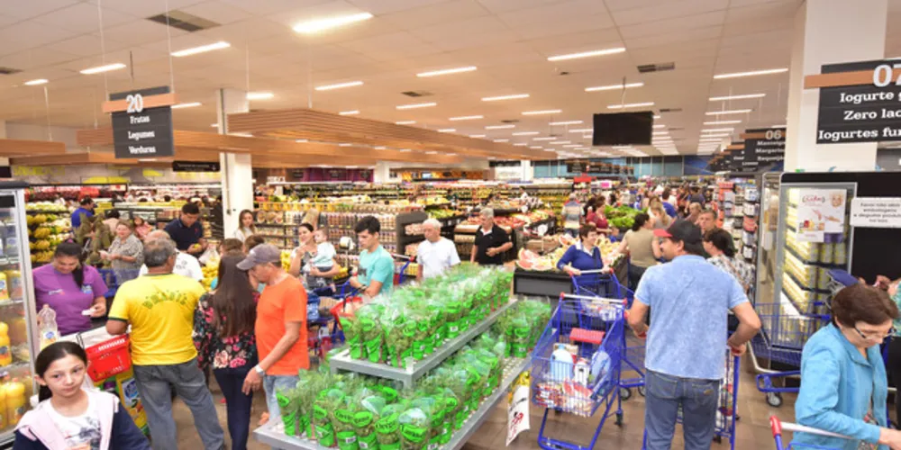 As vendas estão limitadas a 12 unidades de cada produto por CPF 