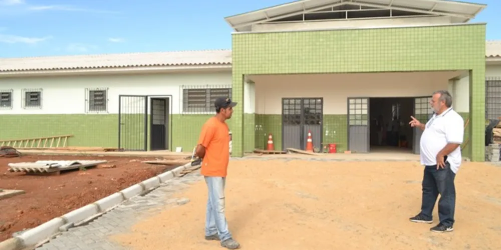 Construção, que estava para há quase quatro anos, foi retomada após uma solicitação do próprio vereador