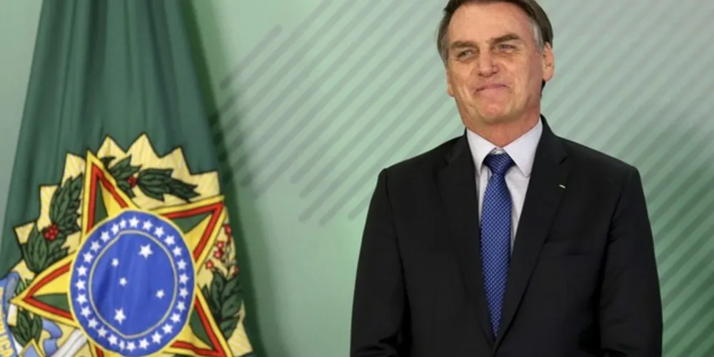 Bolsonaro viajará junto de três ministros