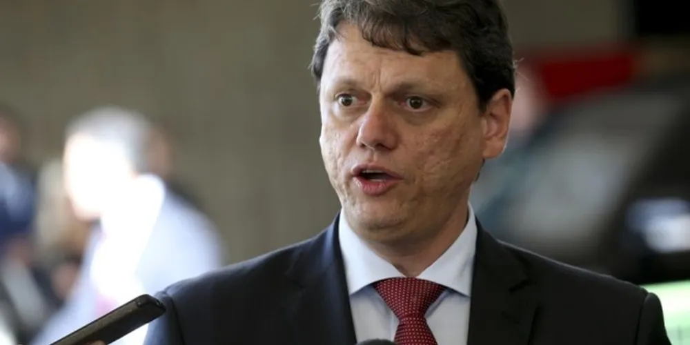 Nenhuma das ferrovias passam pelo Sul