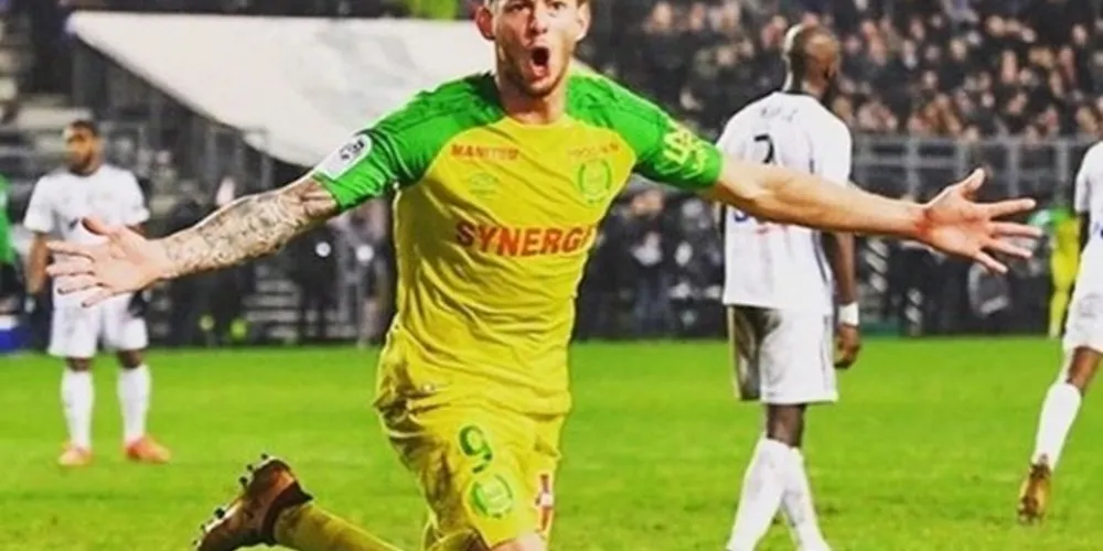 Emiliano Sala havia deixado o futebol francês para jogar no País de Gales