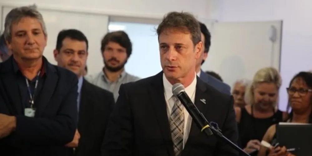 Ratinho Junior deu posse ao novo diretor-presidente Carlos Stabile