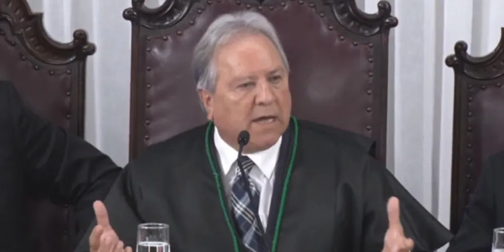 Nestor Baptista foi empossado oficialmente como o novo presidente do TCE-PR