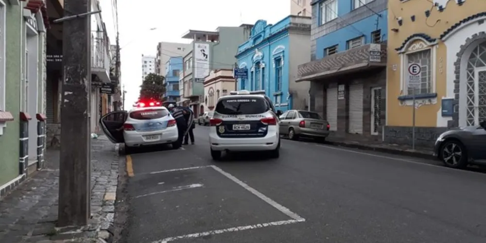 Suspeito foi detido pela Guarda Municipal perto do local do crime
