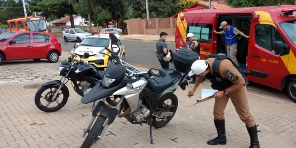 Imagem ilustrativa da imagem Dois se ferem em colisão entre moto e carro em PG