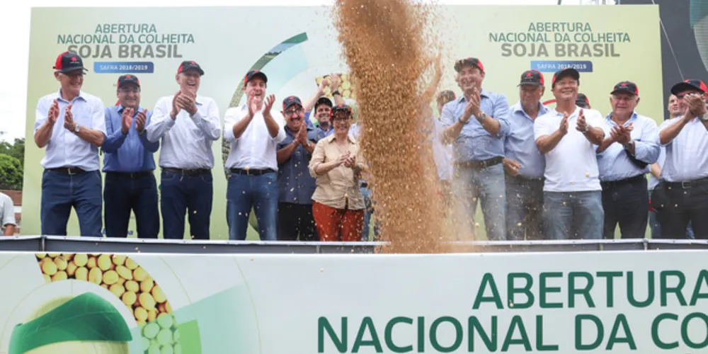 Governador participou do evento que marca o início da colheita da safra de soja 2018/2019