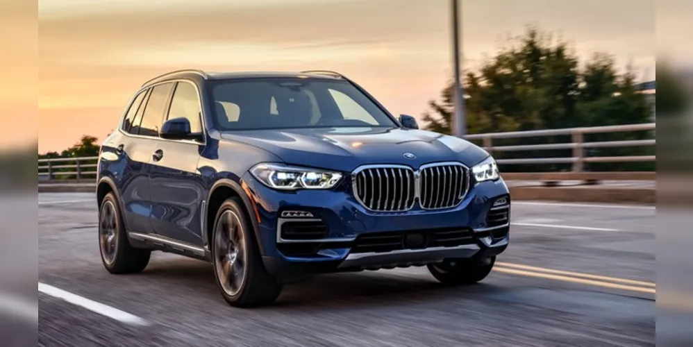 O modelo traz ainda sistemas de tecnologia semiautônoma, como o Driving Assistant Professional 