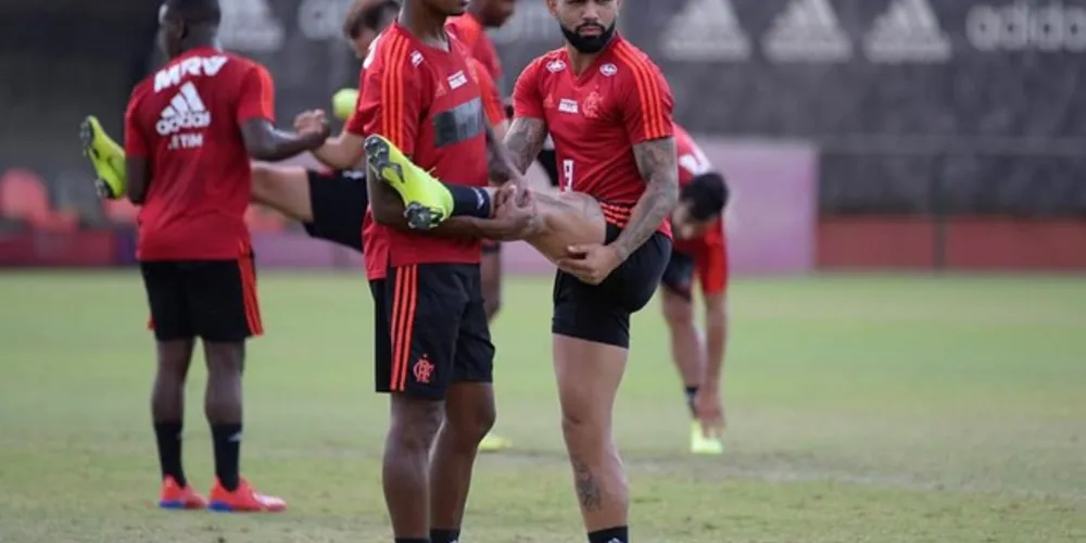 Imagem ilustrativa da imagem Flamengo e Corinthians jogam hoje pelos estaduais