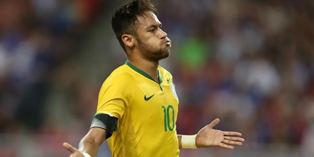 Imagem ilustrativa da imagem Neymar sofre fratura e deve voltar a jogar em dois meses