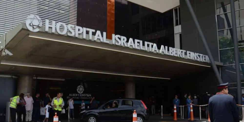 Boletim médico sobre o procedimento será divulgado em breve