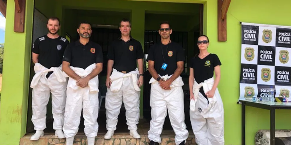 Três bombeiros também estão no local para preparar ações que podem ser desenvolvidas por forças paranaenses.