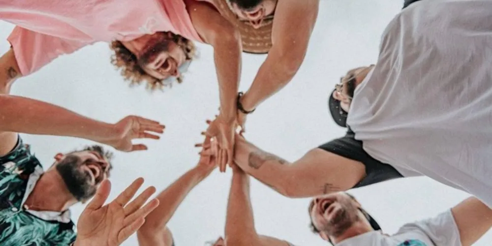 Data da apresentação foi transferida devido a compromissos que interferiram na logística da banda
